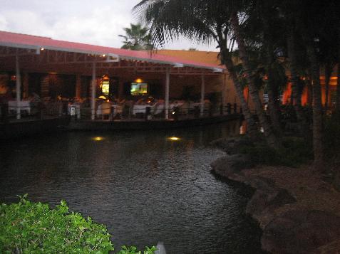 20060122165153   Hotel Dining